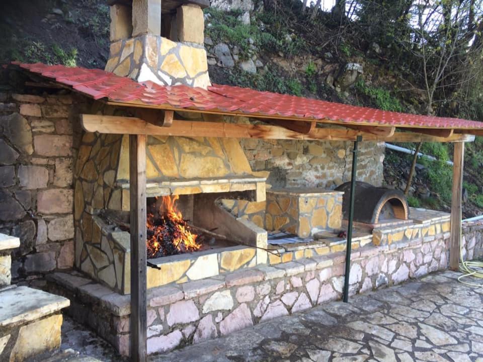 Mikro Katafygio Stavli Exterior photo