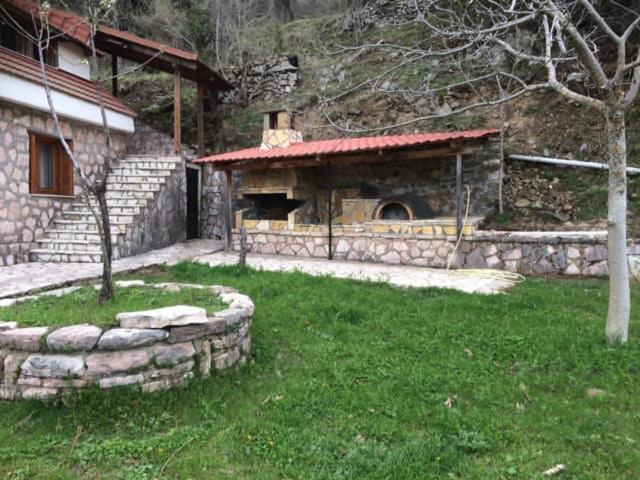 Mikro Katafygio Stavli Exterior photo